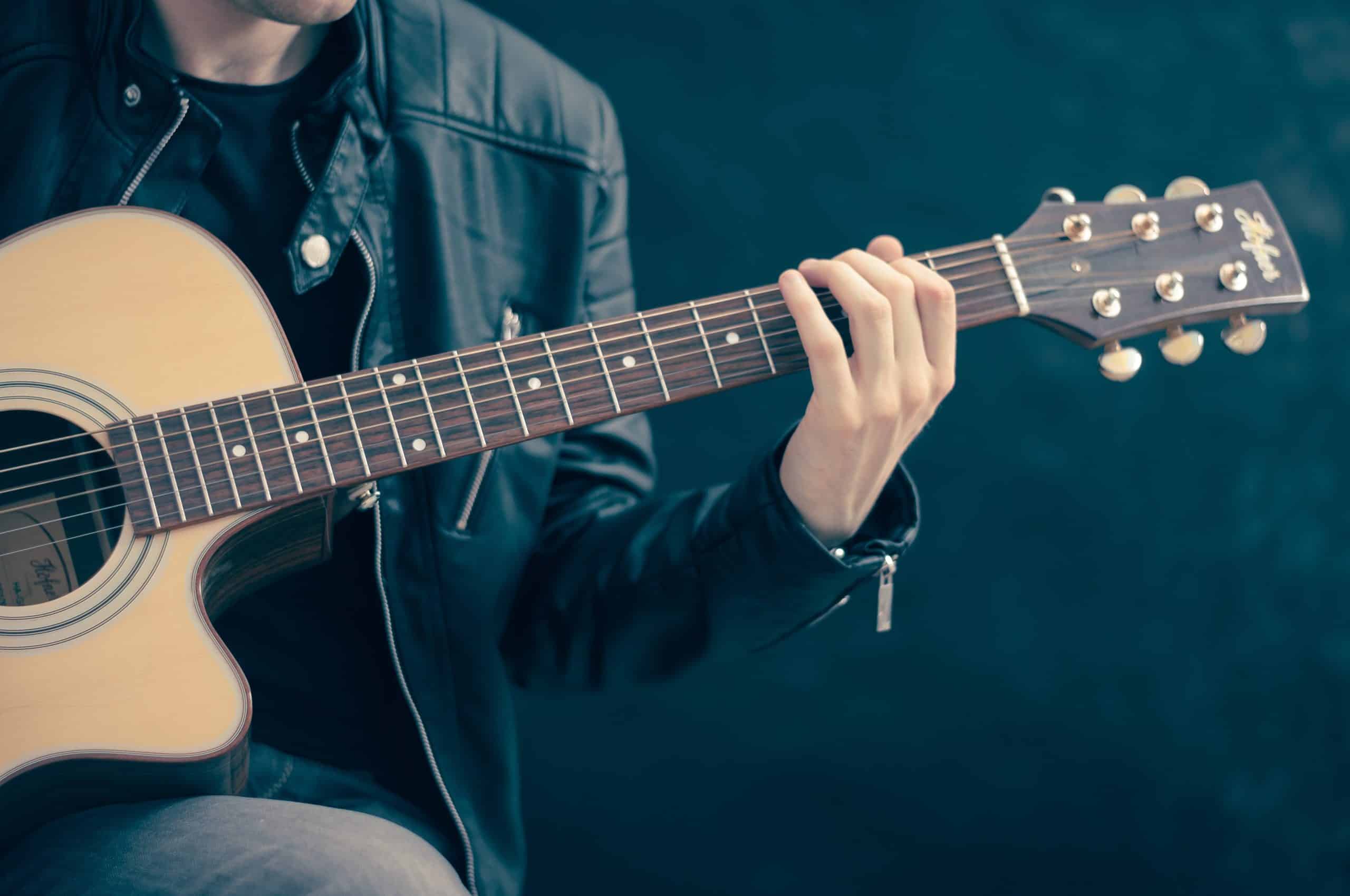Går du med en drømmen at lære et instrument?
